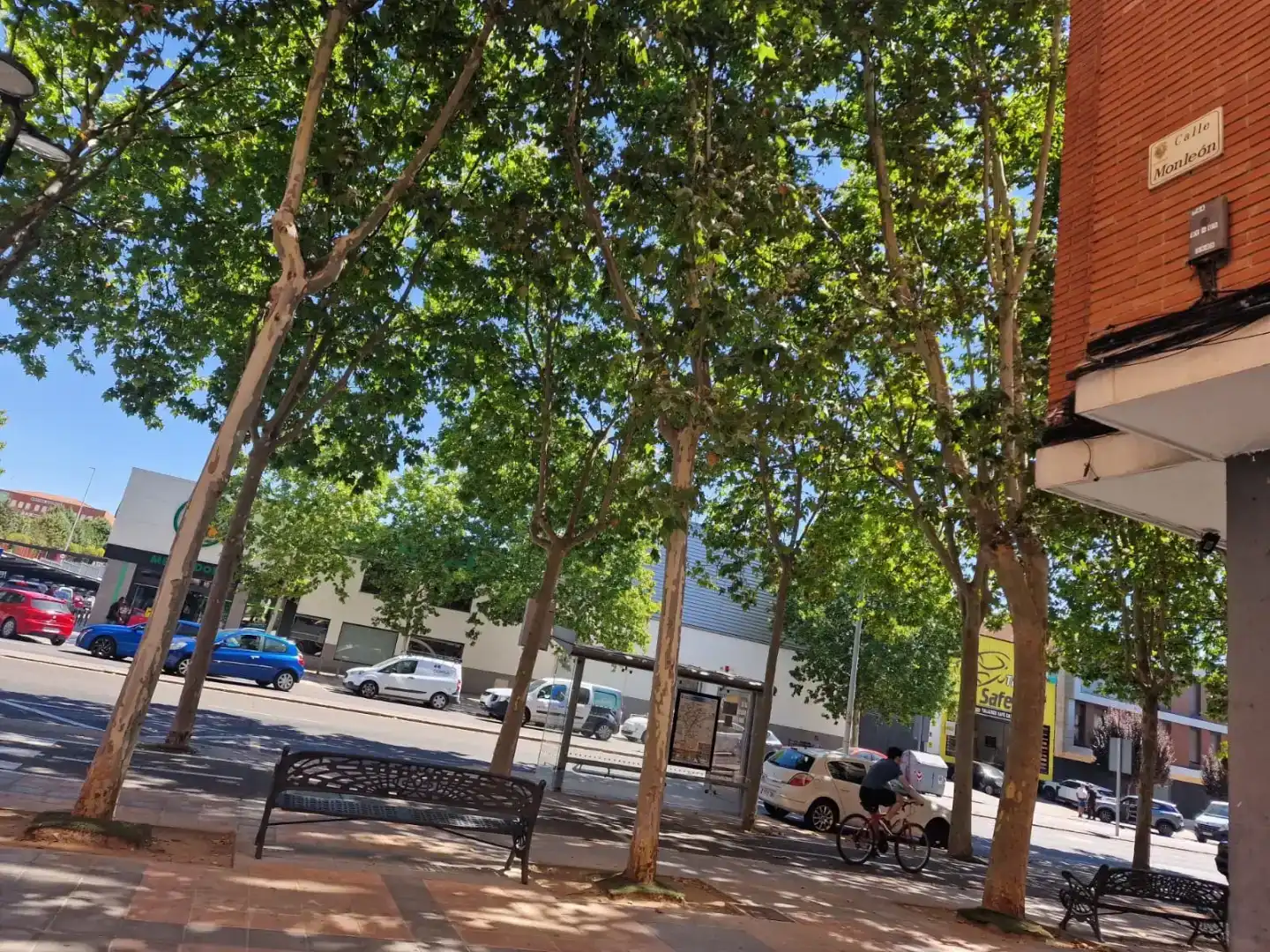 Außenansicht von Wohnung zur Miete in Salamanca Capital mit Balkon