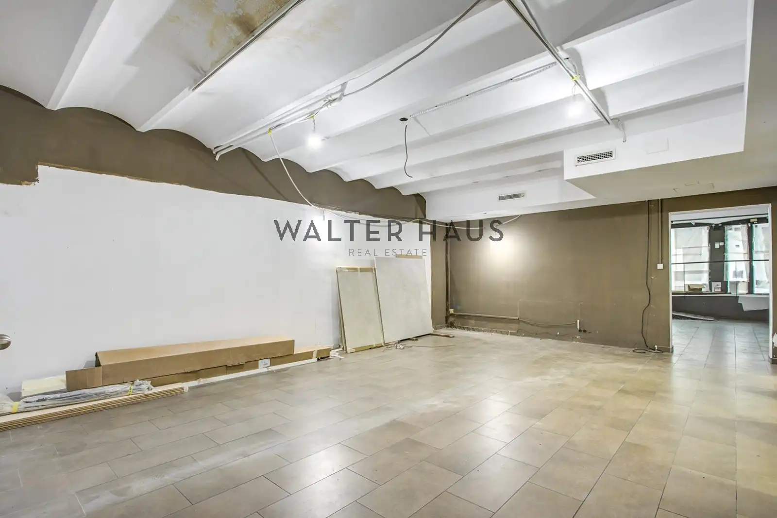 Commercial properties for rent in Barcelona  with Air Conditioner