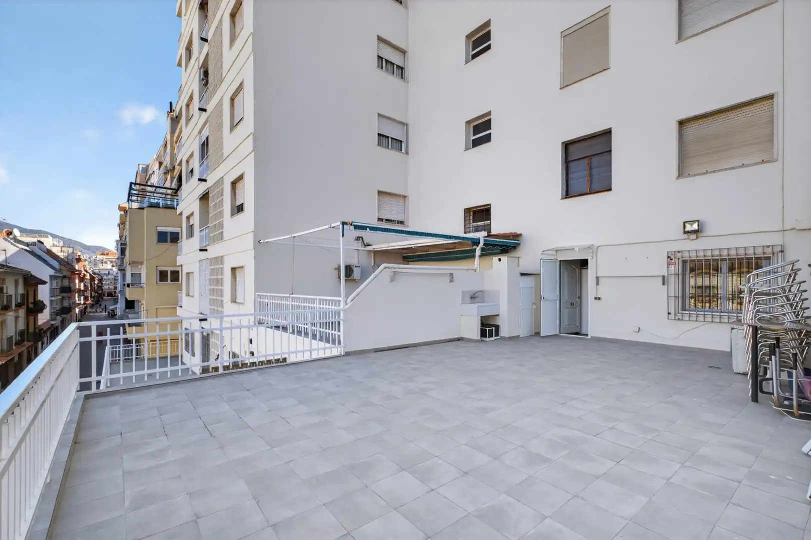 Vista exterior de Pis en venda en Fuengirola amb Aire condicionat i Terrassa