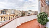 Exterior view of Attic for sale in  Barcelona Capital  with Air Conditioner, Terrace and Furnished