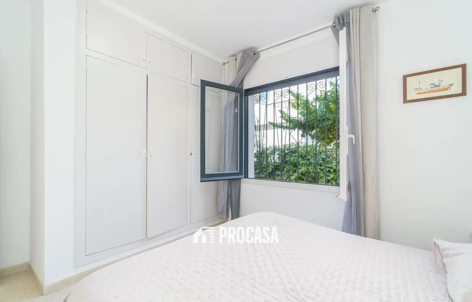 Schlafzimmer von Haus oder Chalet zum Verkauf in Empuriabrava mit Klimaanlage, Heizung und Abstellraum