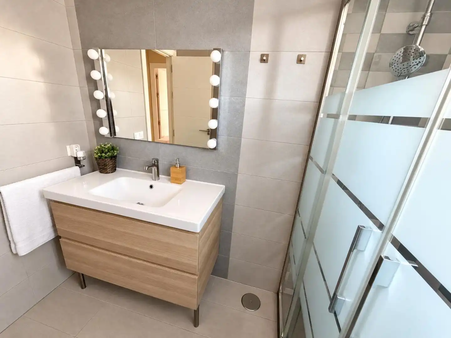 Baño de Piso en venta en Este - Alcosa- Torreblanca