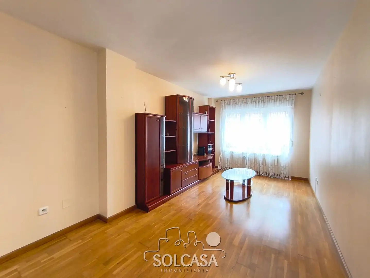 Sala d'estar de Pis en venda en Valladolid amb Calefacció, Parquet i Traster