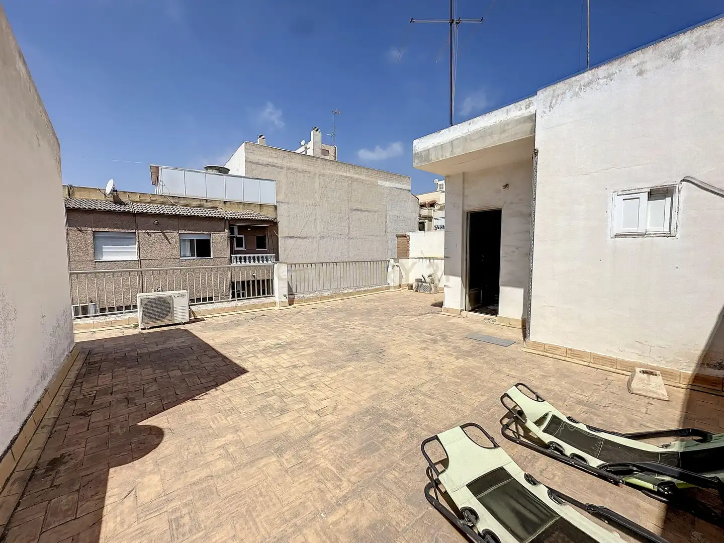 Gebäude zum Verkauf in Calle Apolo, 44, Torrevieja, Spain, Las Piscinas Naturales