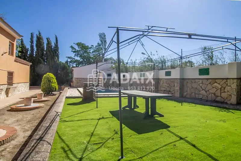 Country homes for sale in Úbeda