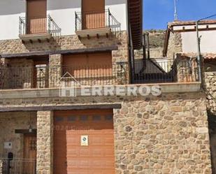 Vista exterior de Casa o xalet en venda en San Román de Cameros amb Terrassa