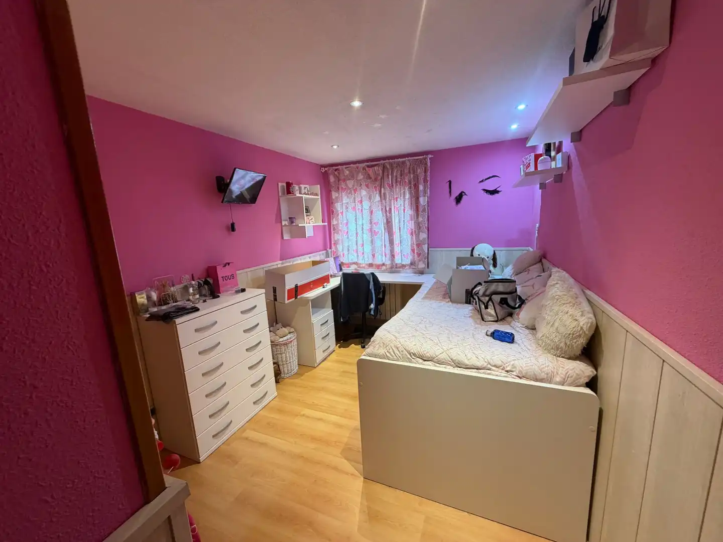 Habitación de Casa adosada en venta en Ávila con Calefacción, Jardín privado y Terraza