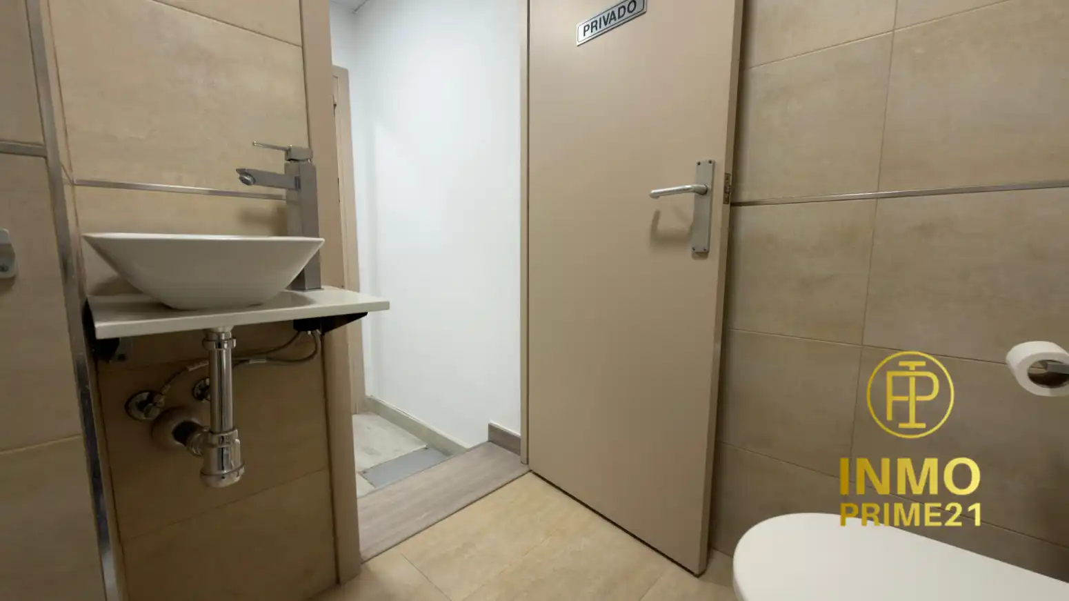 Bathroom of Commercial properties for sale in Santander