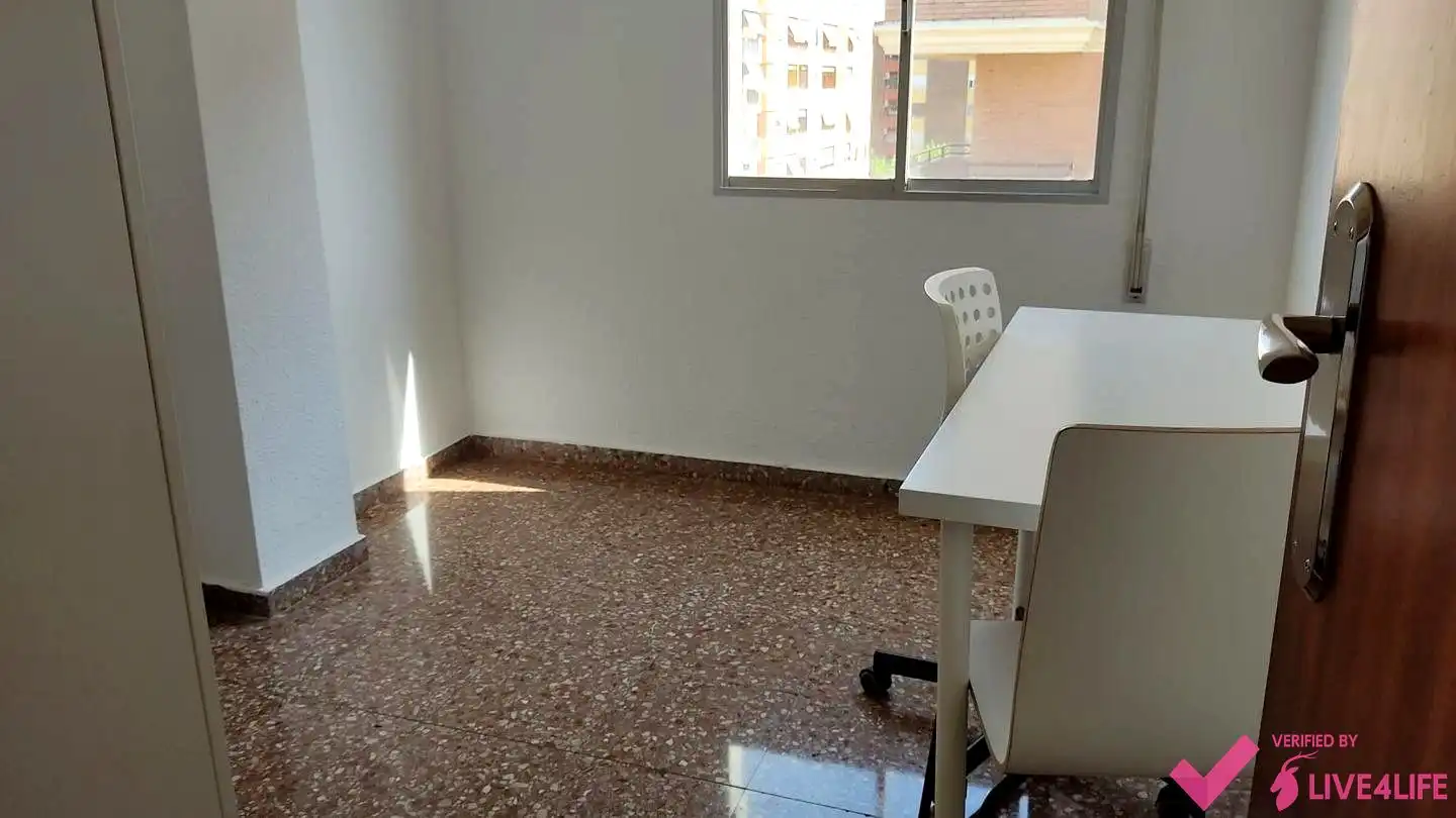 Piso de alquiler en Valencia con Aire acondicionado y Amueblado