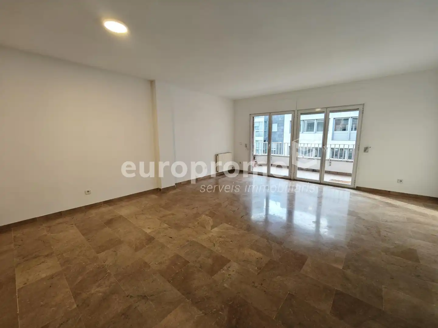 Flat for rent in Eixample Nord