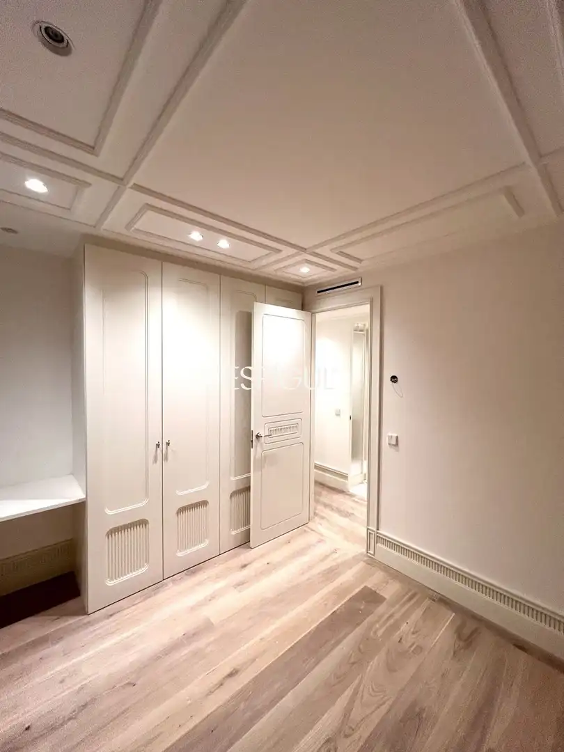 Schlafzimmer von Wohnung zum Verkauf in Madrid mit Klimaanlage, Heizung und Terrasse