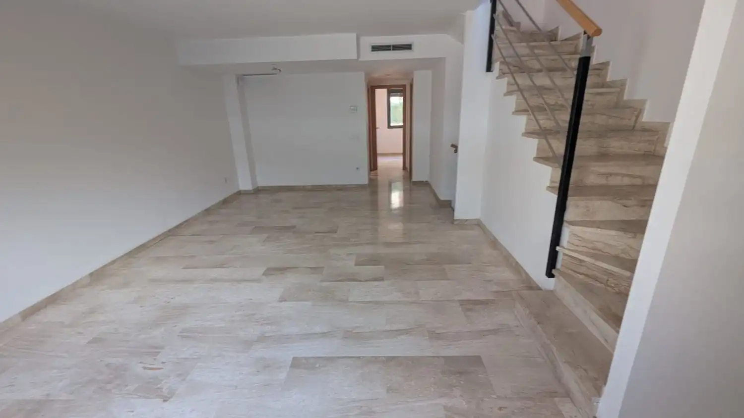 Maison mitoyenne avec terrasse à vendre à MOLINS, imagen 3