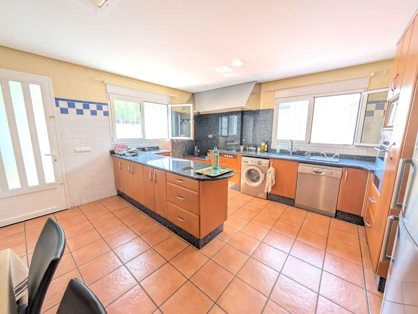 Küche von Haus oder Chalet zum Verkauf in Gandia mit Heizung, Privatgarten und Terrasse