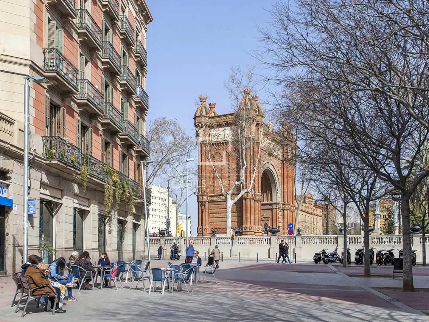 Vista exterior de Piso en venta en Barcelona con Aire acondicionado, Calefacción y Amueblado