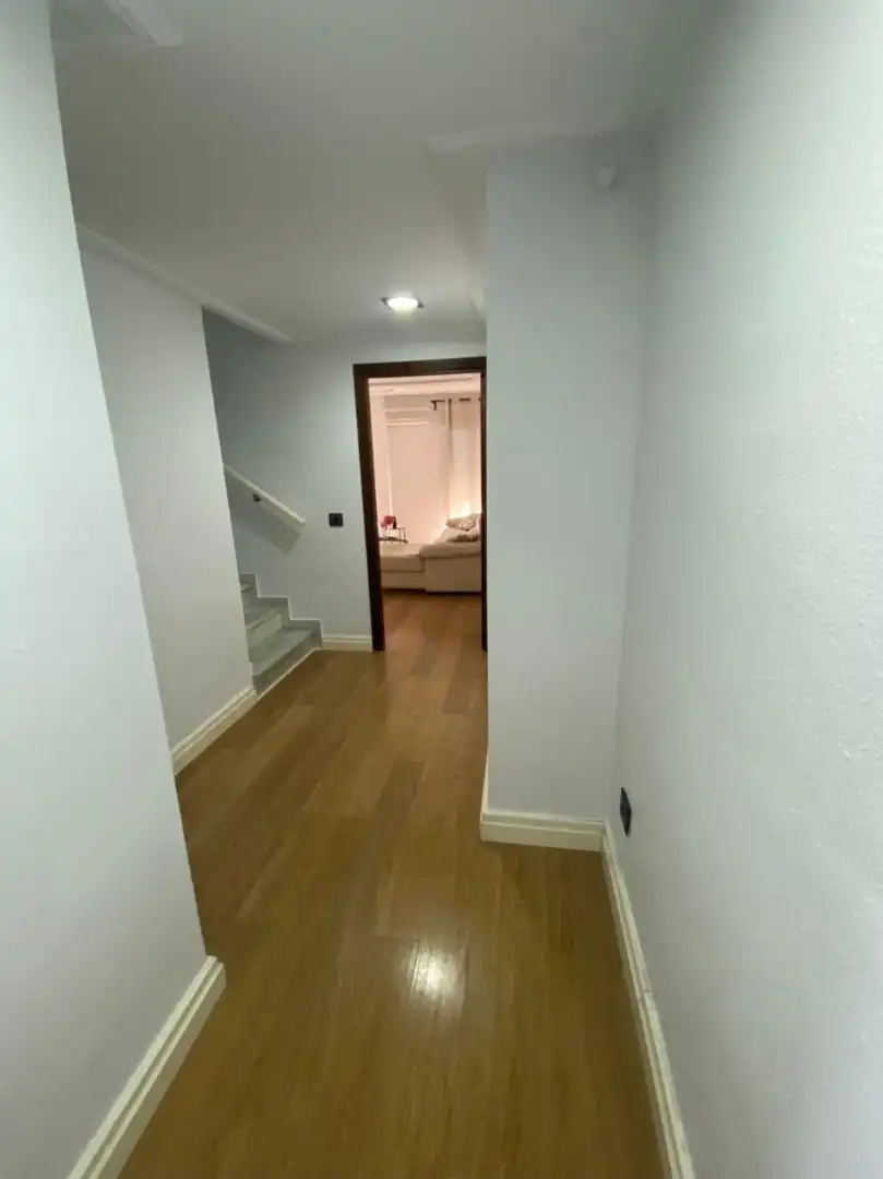 Dúplex de alquiler en Dos Hermanas con Aire acondicionado, Parquet y Terraza