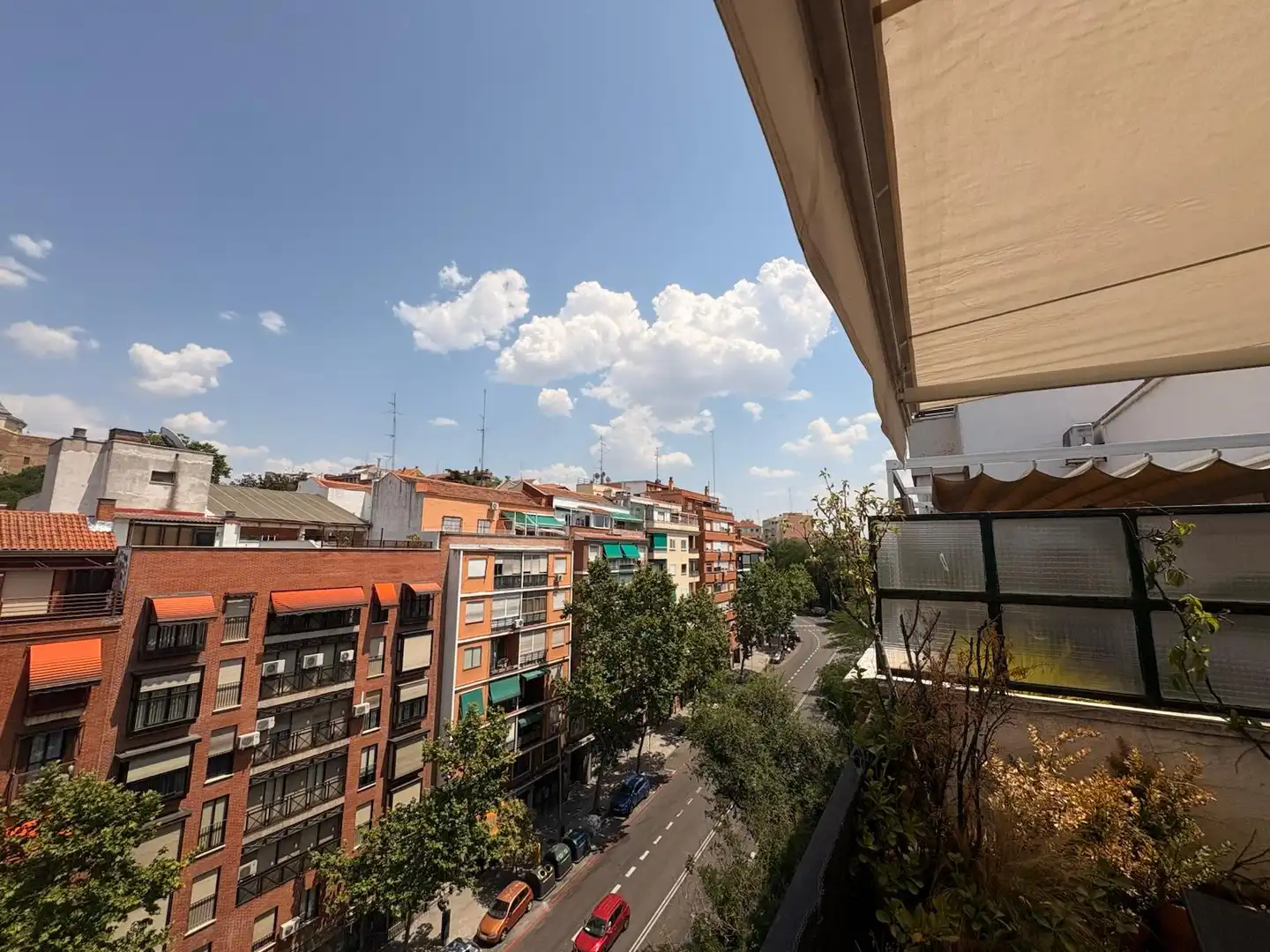 Außenansicht von Wohnung zur Miete in Madrid mit Heizung und Terrasse