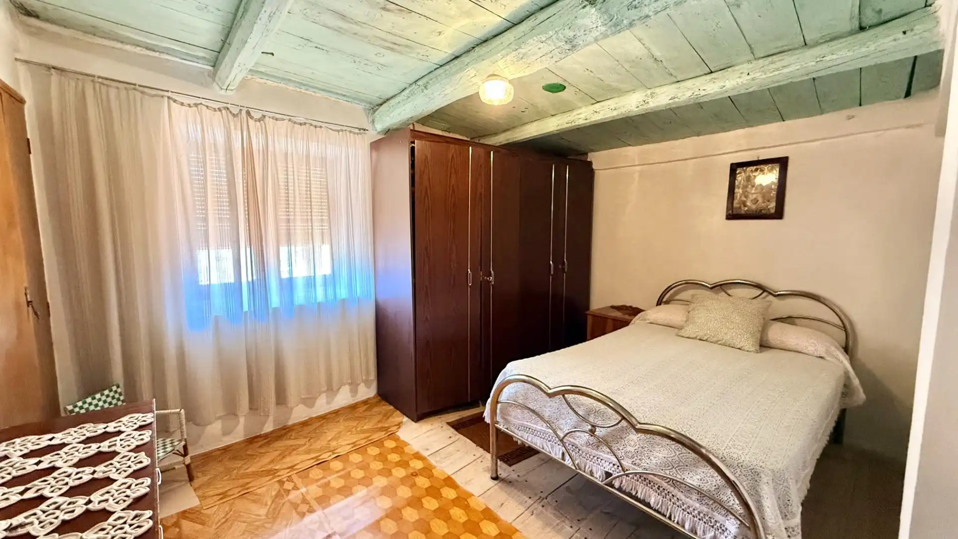 Dormitori de Casa o xalet en venda en Torrecilla del Pinar amb Jardí privat, Traster i Moblat