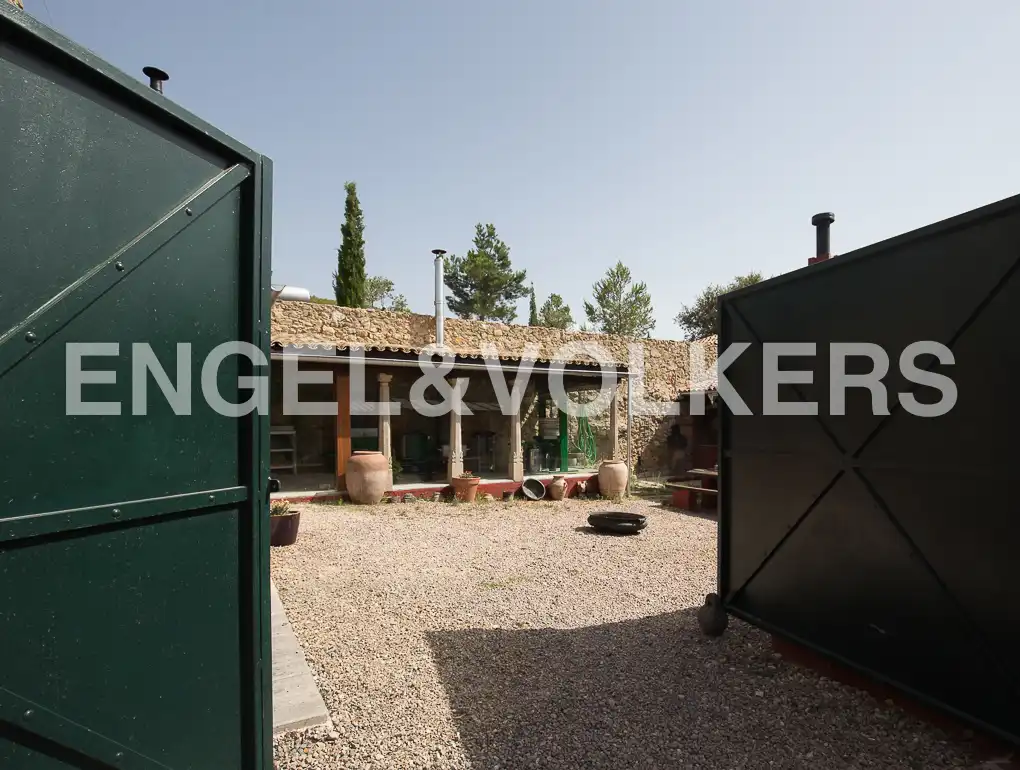 Vista exterior de Casa o chalet en venta en Enguera con Aire acondicionado, Calefacción y Jardín privado