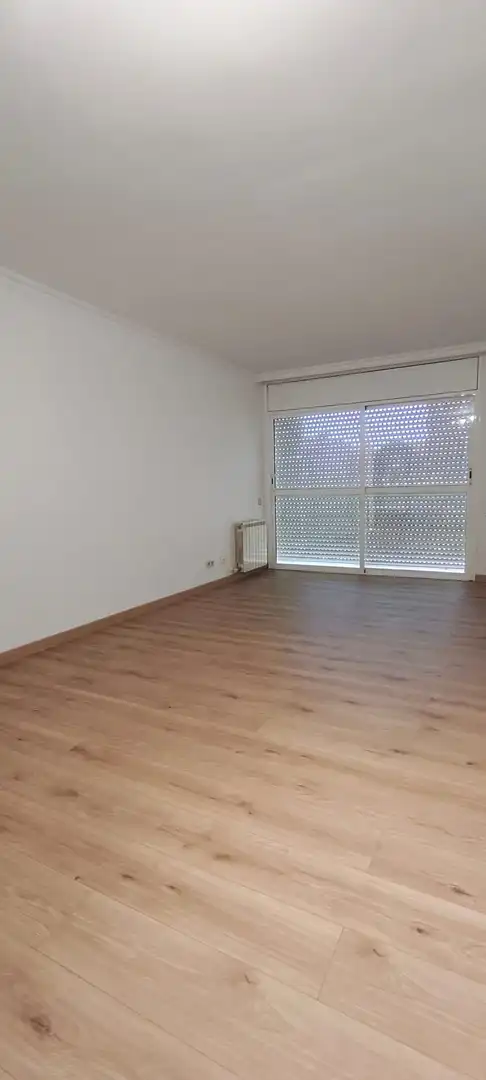 Habitación de Piso en venta en Sant Adrià de Besòs con Calefacción y Balcón