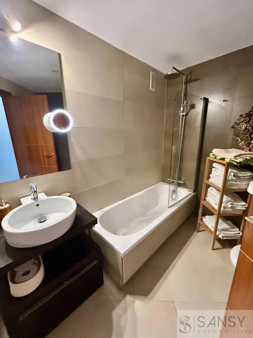 Bany de Apartament de lloguer en Jávea / Xàbia amb Aire condicionat, Calefacció i Terrassa