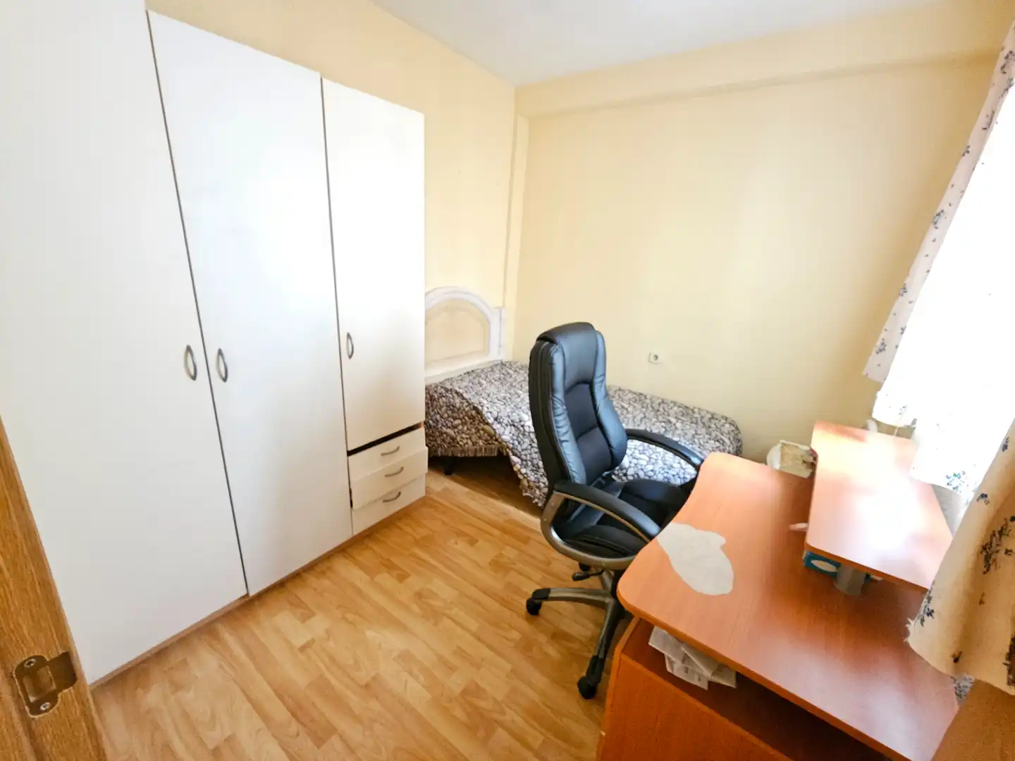 Bedroom of Flat for sale in Granada