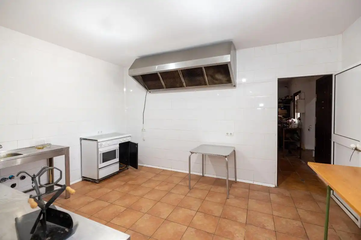 Küche von Country house zum Verkauf in Olvera mit Klimaanlage, Heizung und Privatgarten