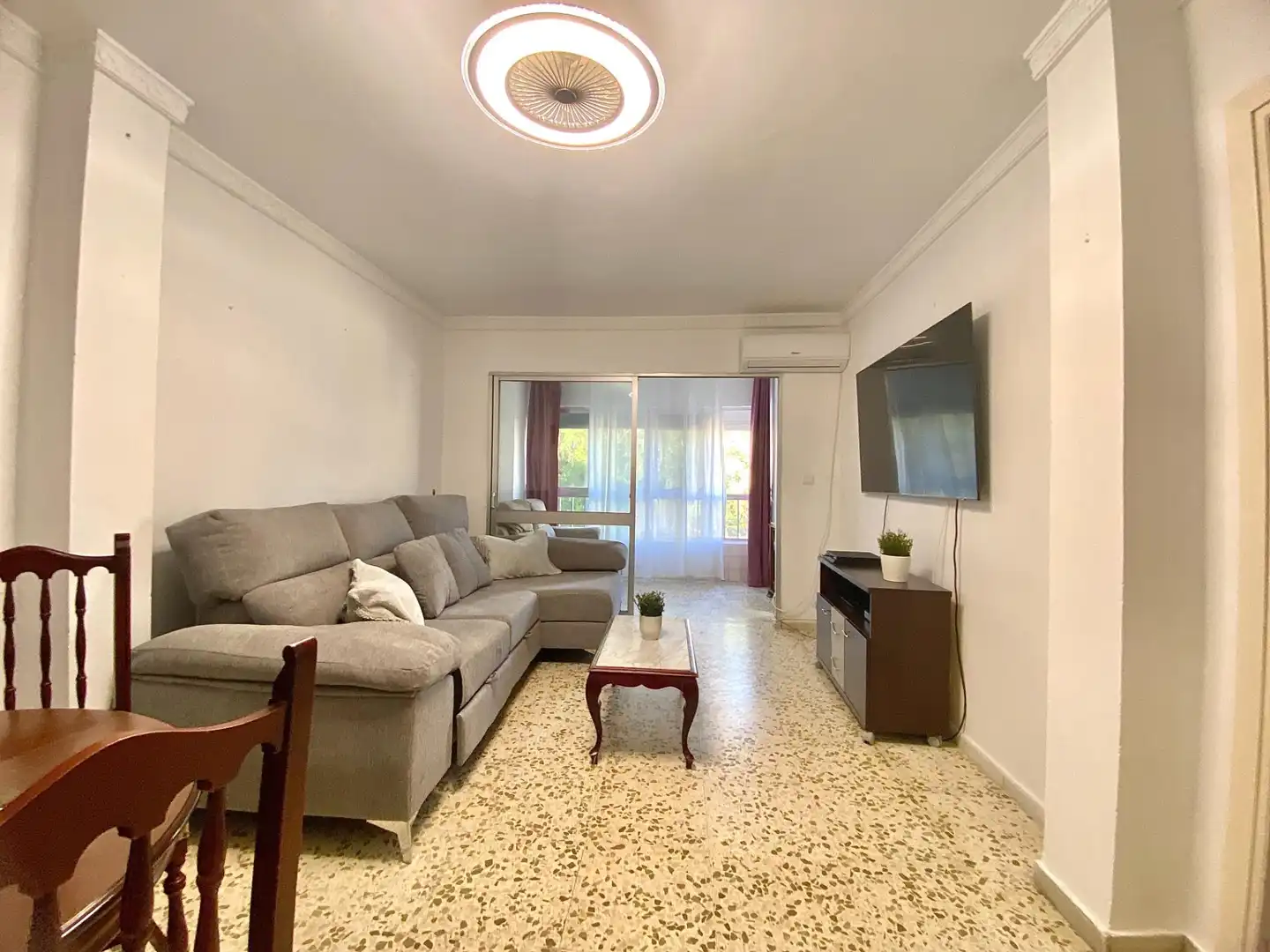 Sala de estar de Piso en venta en Sanlúcar de Barrameda con Aire acondicionado y Balcón