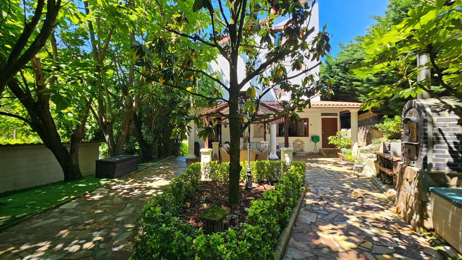 Jardí de Casa o xalet en venda en Güeñes amb Aire condicionat, Calefacció i Jardí privat