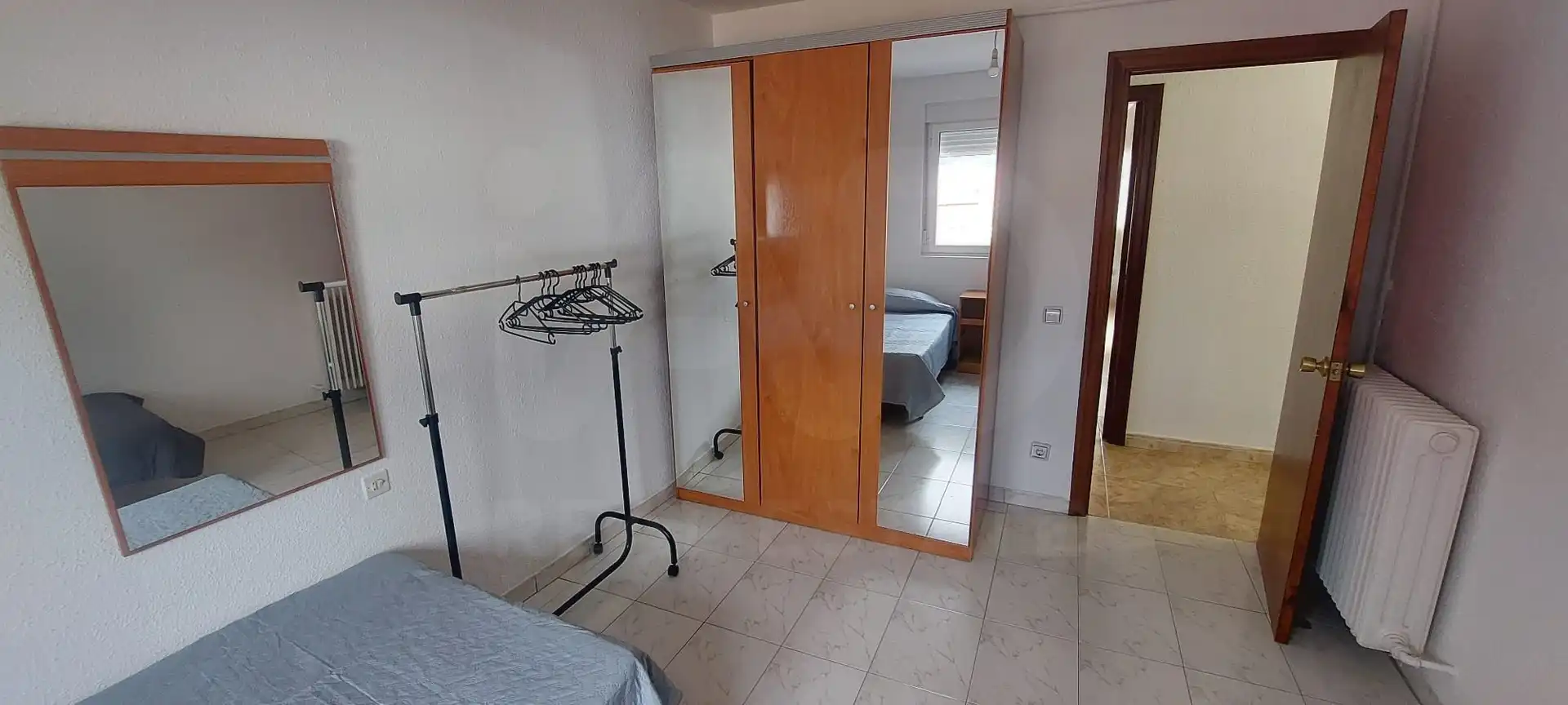 Habitación de Piso de alquiler en La Robla  con Terraza
