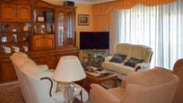 Sala d'estar de Casa adosada en venda en Montmeló amb Aire condicionat, Calefacció i Terrassa