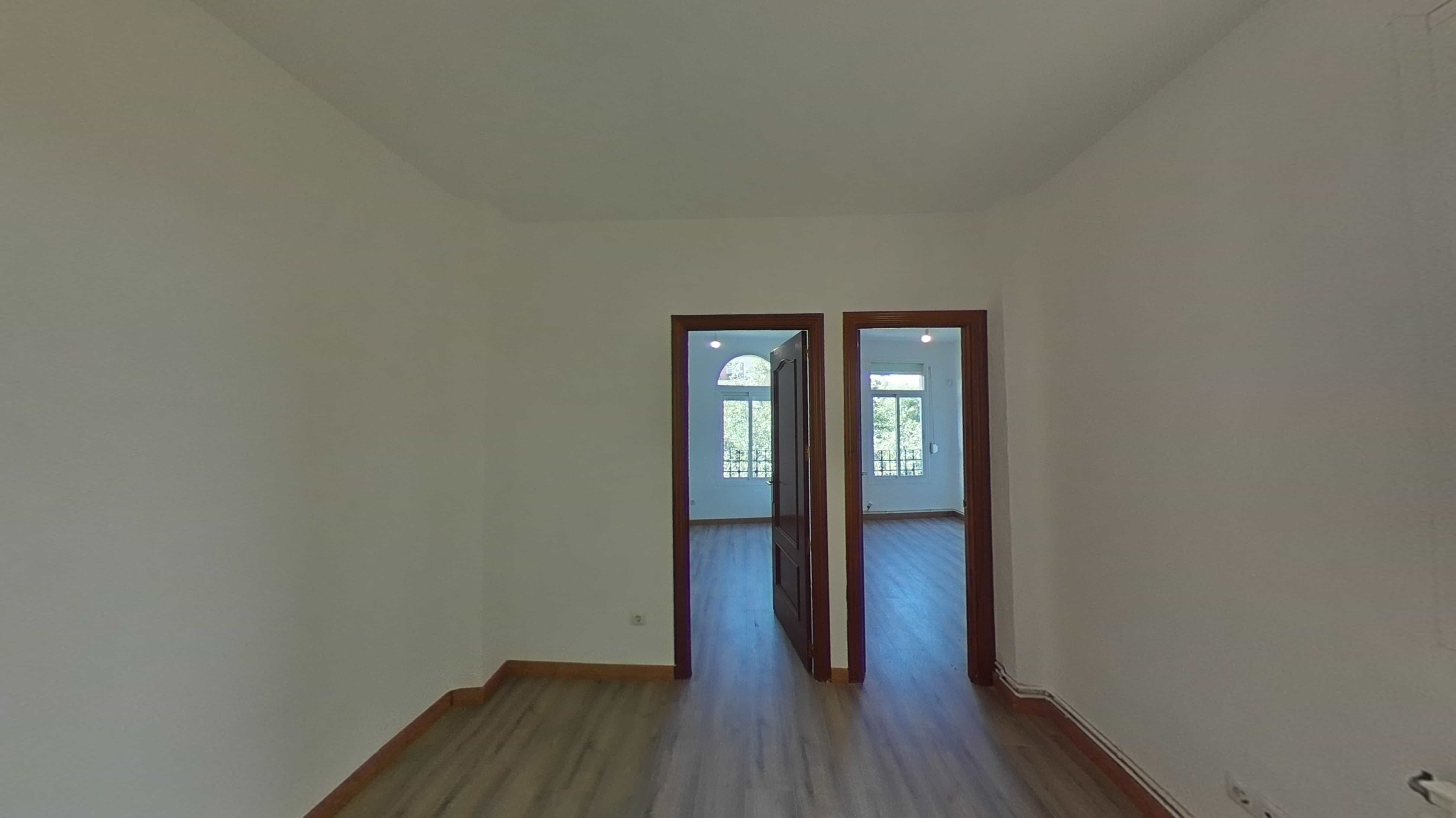 Flat for sale in  Madrid Capital  with Heating and Parquet flooring