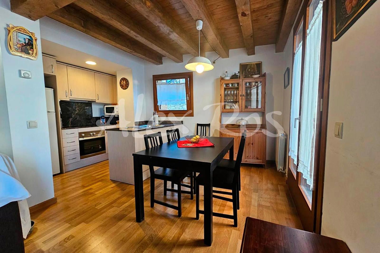 Dúplex en venta en Orient, Alp poble