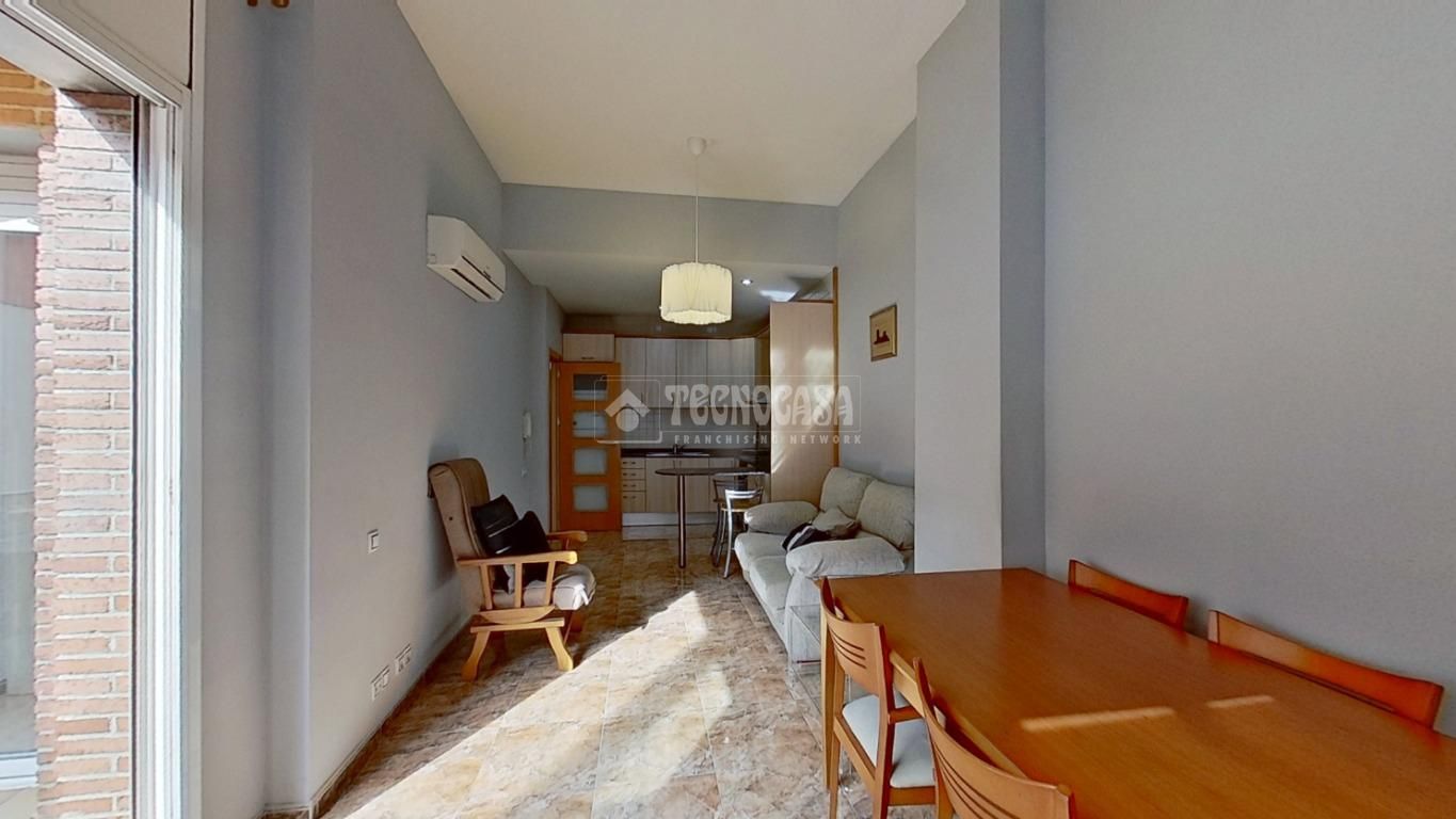 Sala d'estar de Pis en venda en Ripollet amb Aire condicionat i Terrassa