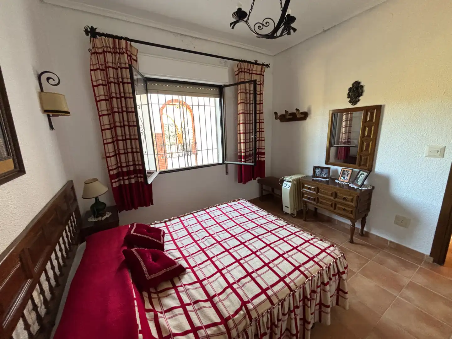 Habitación de Finca rústica en venta en Andújar con Aire acondicionado, Terraza y Piscina