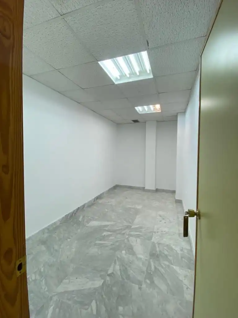 Bureau avec ascenseur à louer à Pisa, imagen 12