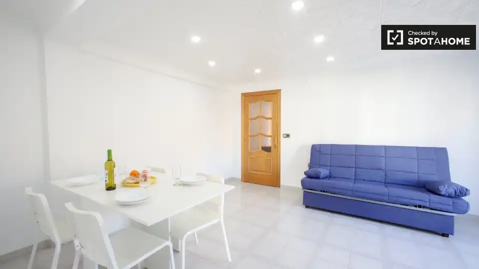 Room in Albors