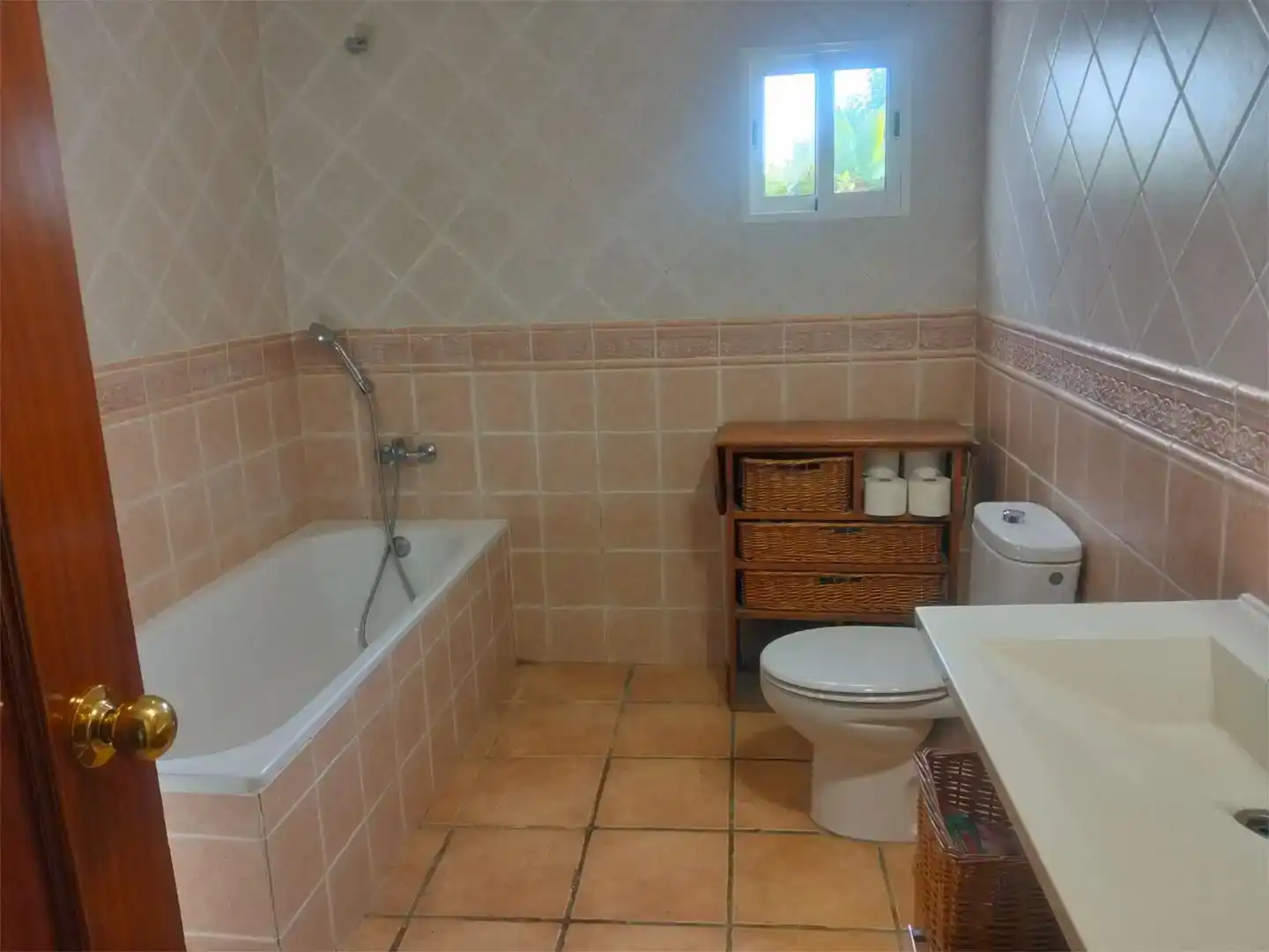 Bany de Finca rústica en venda en Reus amb Aire condicionat i Jardí privat