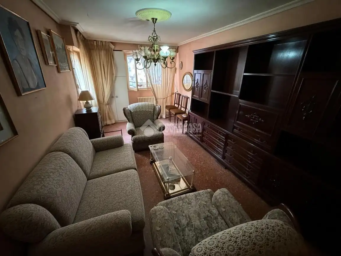 Sala de estar de Piso en venta en Zaragoza