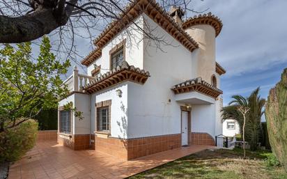 Vista exterior de Casa o xalet en venda en La Zubia amb Aire condicionat, Calefacció i Jardí privat