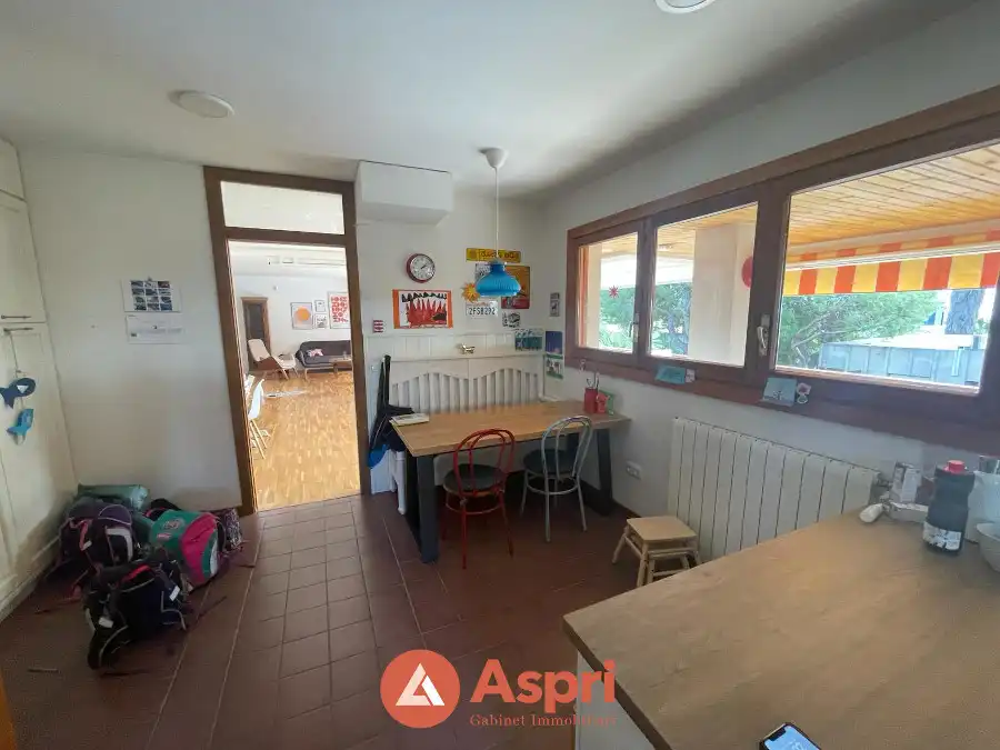 Cuina de Casa o xalet en venda en Esplugues de Llobregat amb Aire condicionat, Calefacció i Jardí privat