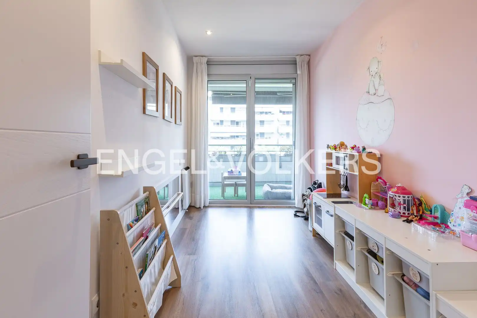 Living room of Flat for sale in Sant Adrià de Besòs  with Air Conditioner, Heating and Parquet flooring