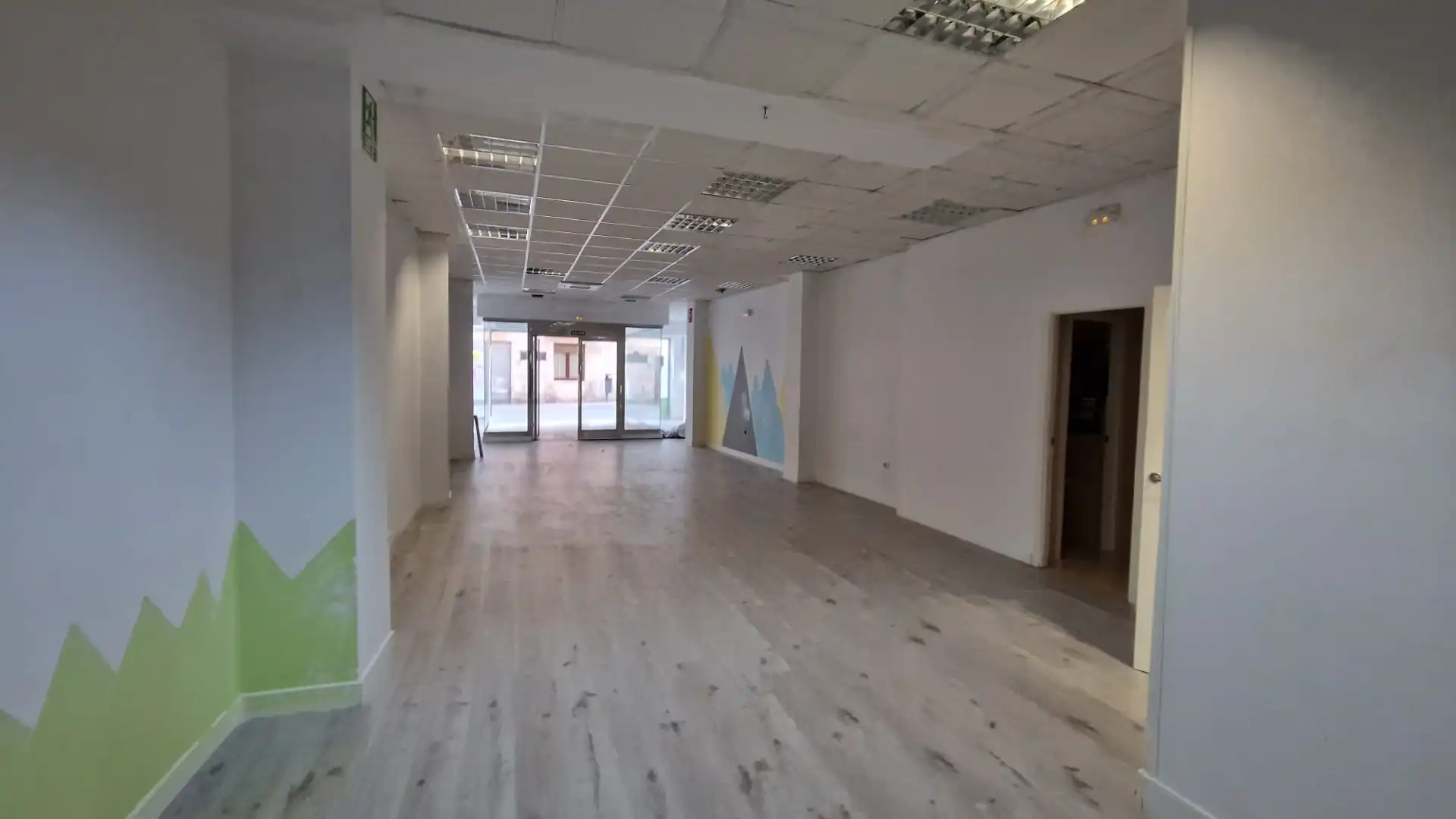 Local comercial en alquiler en Calle Valentín Calderón, imagen 10