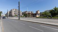 Vista exterior de Pis en venda en  Granada Capital amb Terrassa i Balcó