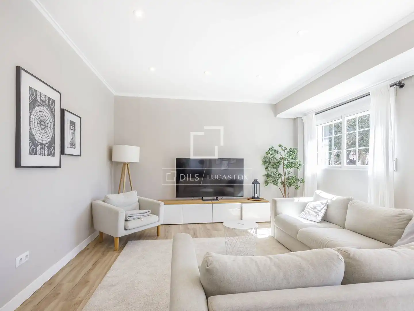 Sala d'estar de Casa o xalet en venda en Puçol amb Aire condicionat, Jardí privat i Parquet
