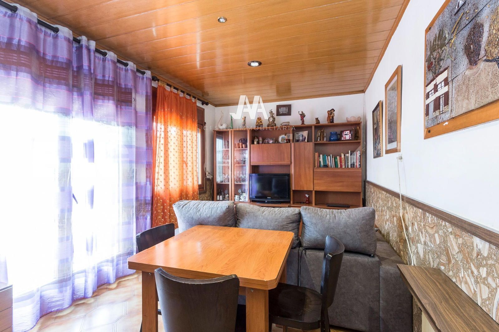 Living room of Single-family semi-detached for sale in Igualada  with Air Conditioner, Heating and Terrace