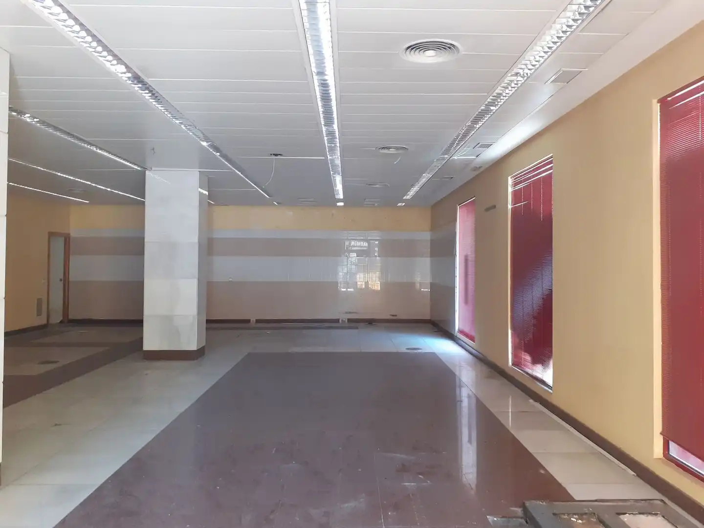 Business premises to rent in Calle de Toledo, imagen 12