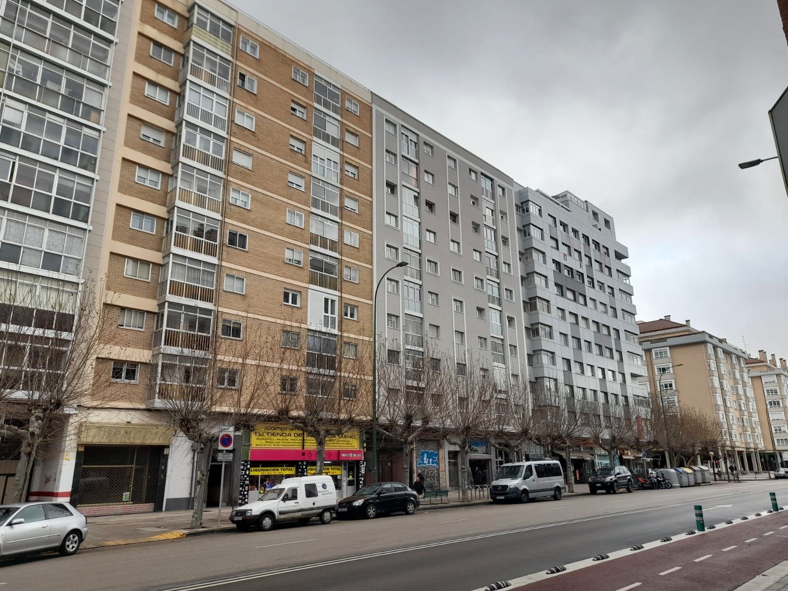 Vista exterior de Pis en venda en Burgos Capital amb Calefacció i Terrassa