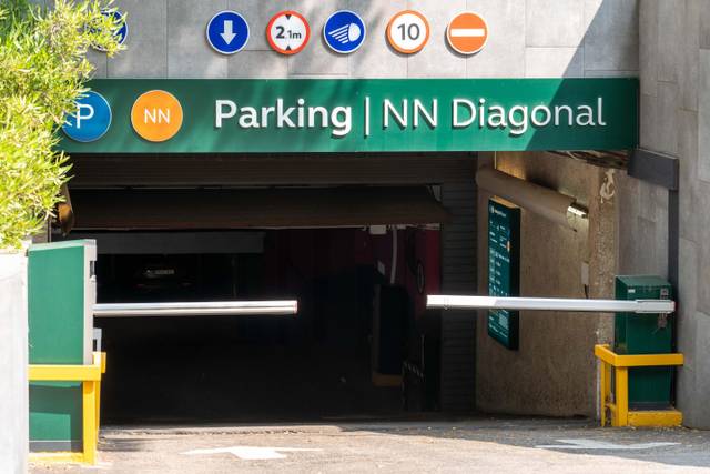 Garaje en Alquiler en  AVENIDA DIAGONAL, 593 en Barri de les Corts