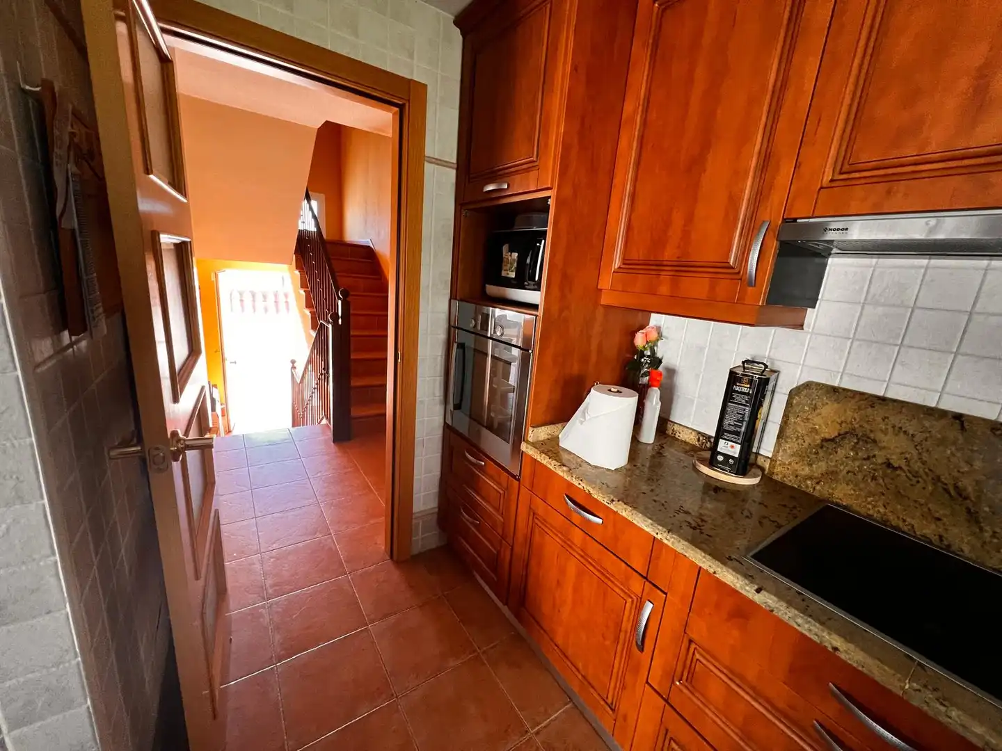 Cocina de Casa adosada en venta en Pozuelo del Rey con Calefacción, Piscina y Amueblado