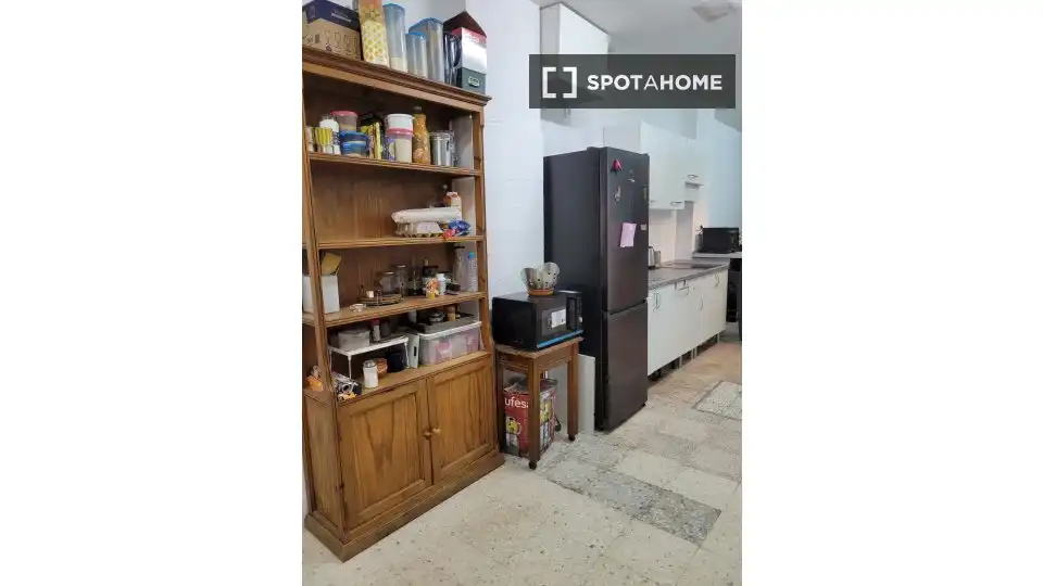 Cocina de Piso para compartir en Sevilla con Aire acondicionado, Terraza y Amueblado